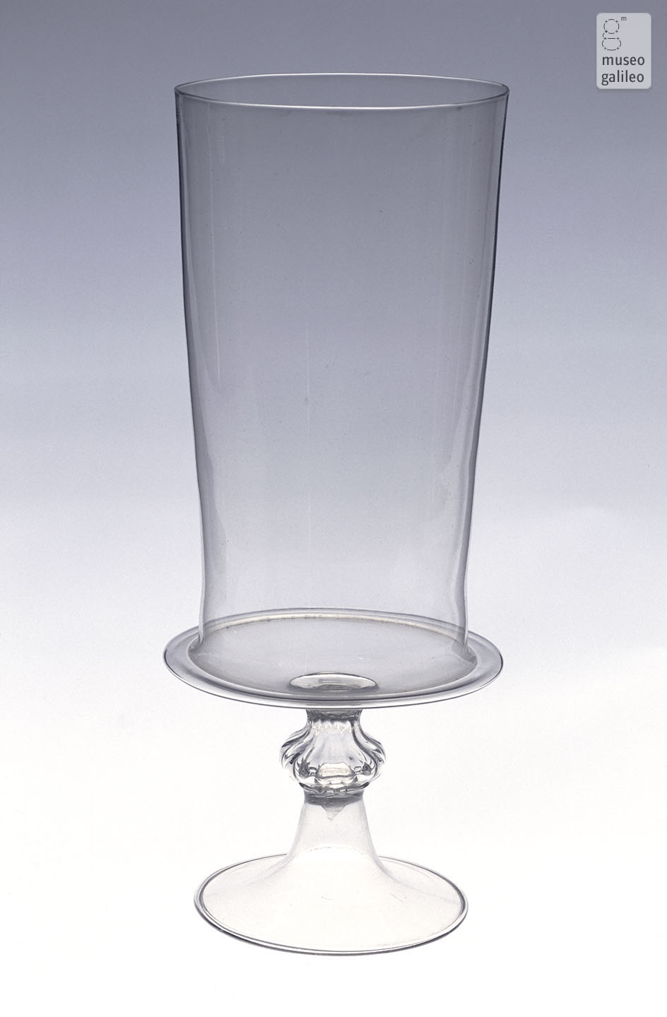 Cylindrical vase (Inv. 304)