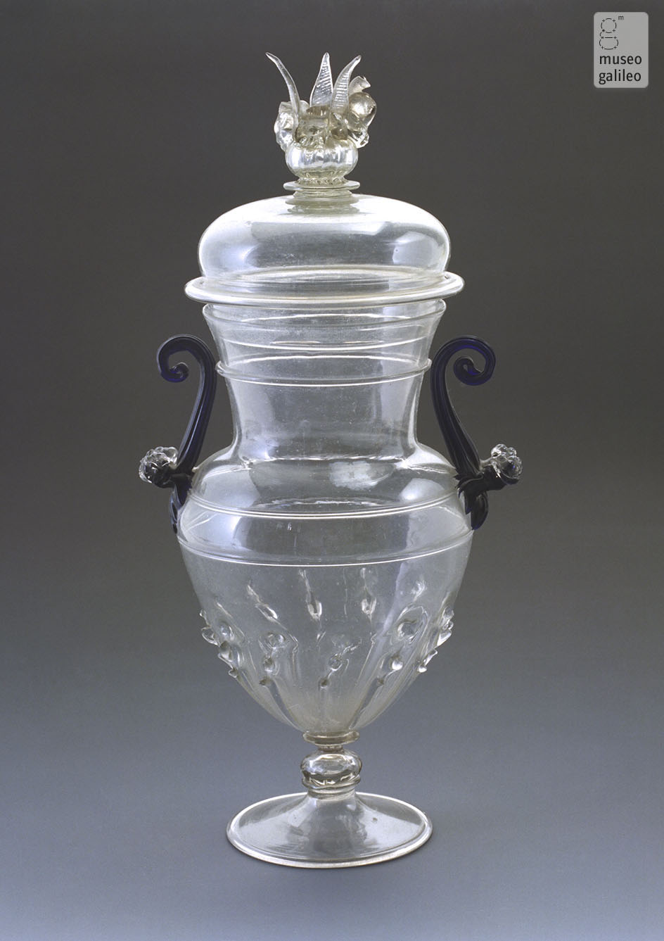 Double handle vase (Inv. 279)
