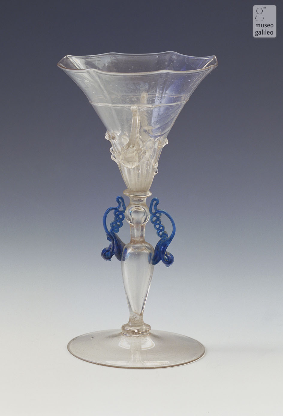 Glass with handles (Inv. 258)