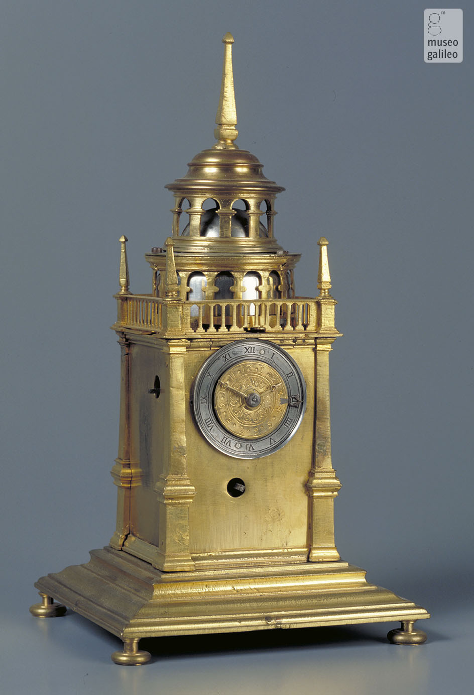 Two-hand pavilion clock (Inv. 3865)